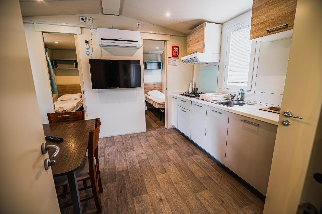 Lake View Mobile Homes With Thermal Riviera Tickets In Terme Catez Catez ob Savi Exterior photo