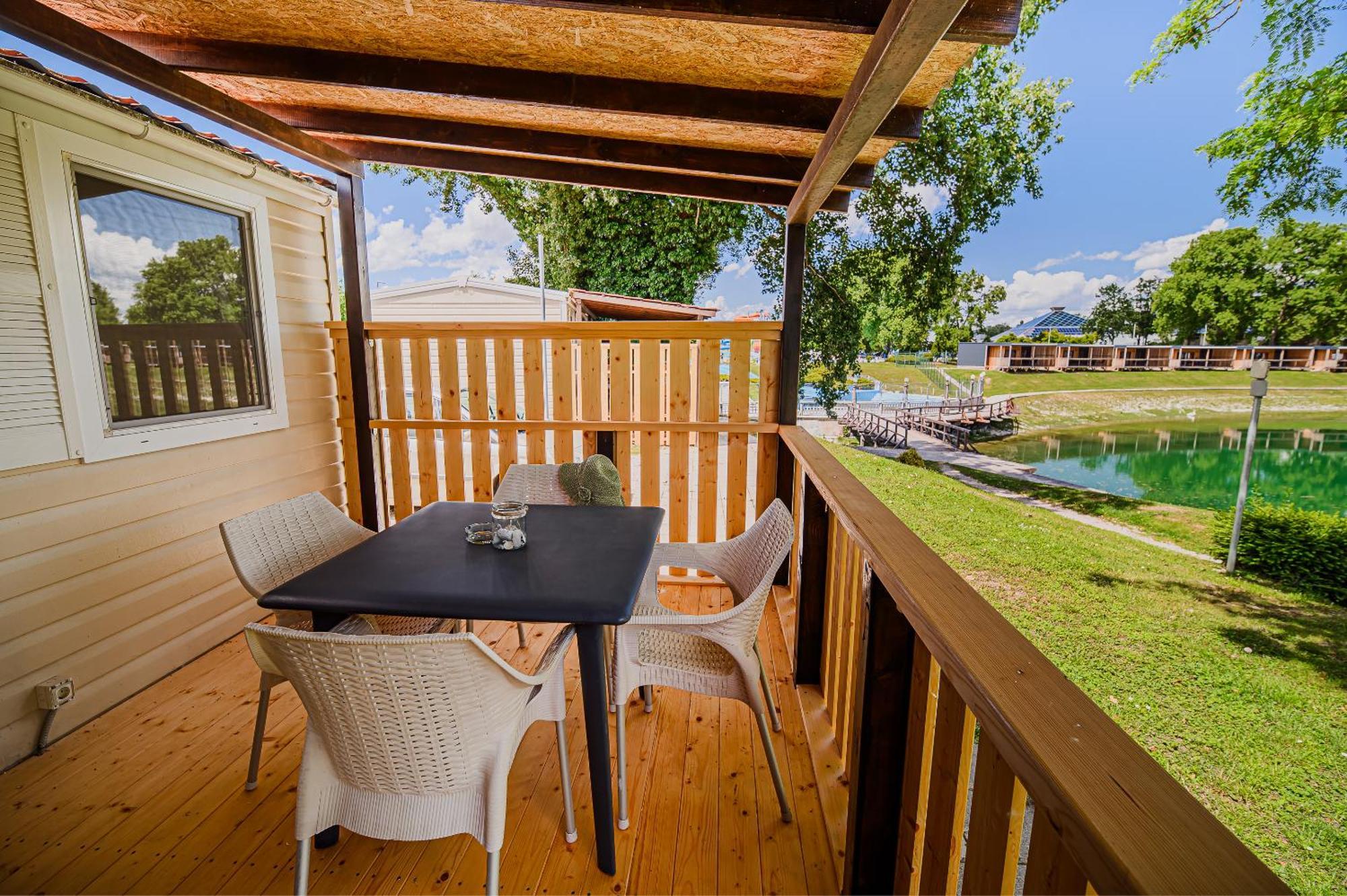 Lake View Mobile Homes With Thermal Riviera Tickets In Terme Catez Catez ob Savi Exterior photo