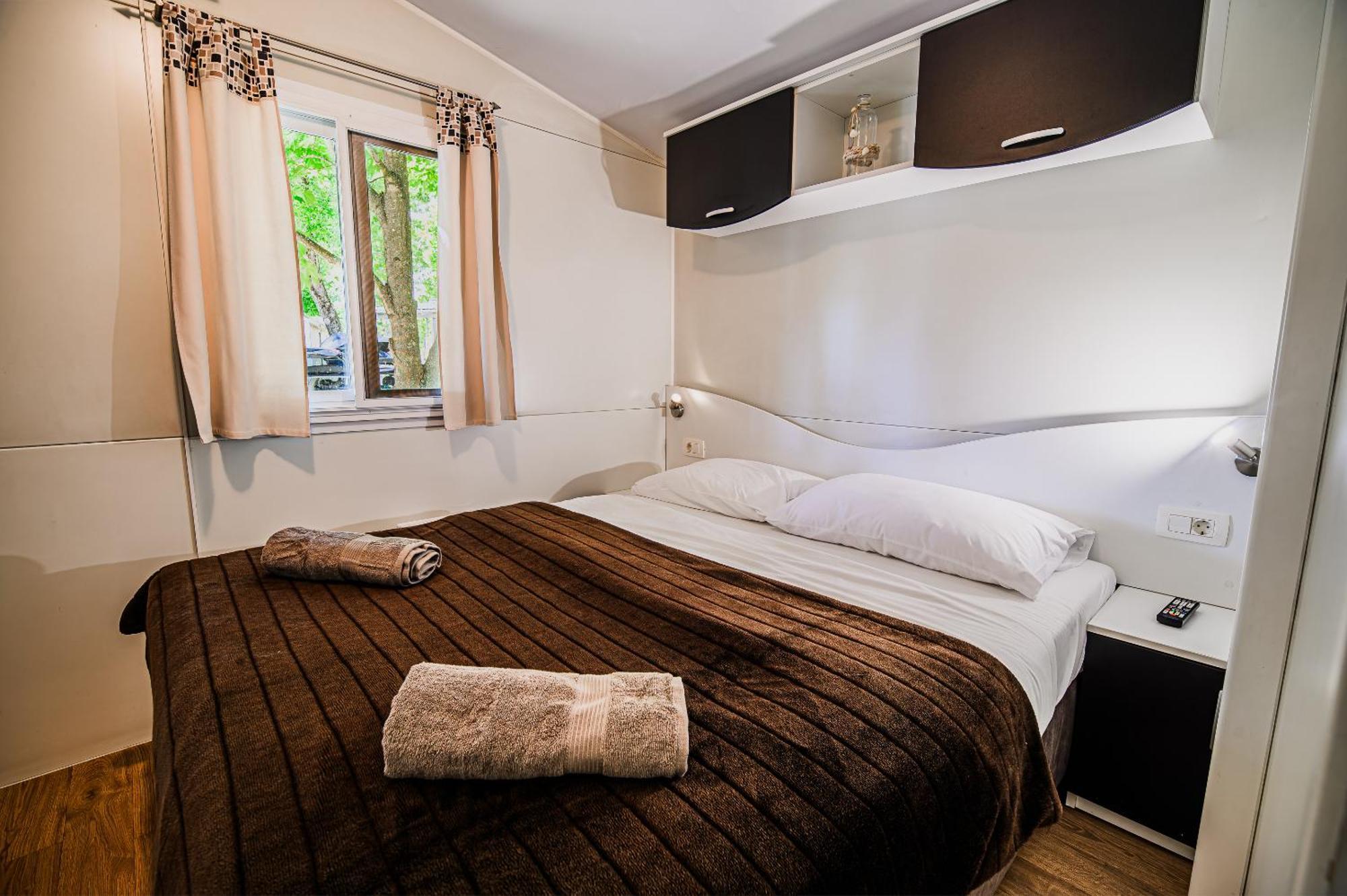 Lake View Mobile Homes With Thermal Riviera Tickets In Terme Catez Catez ob Savi Exterior photo